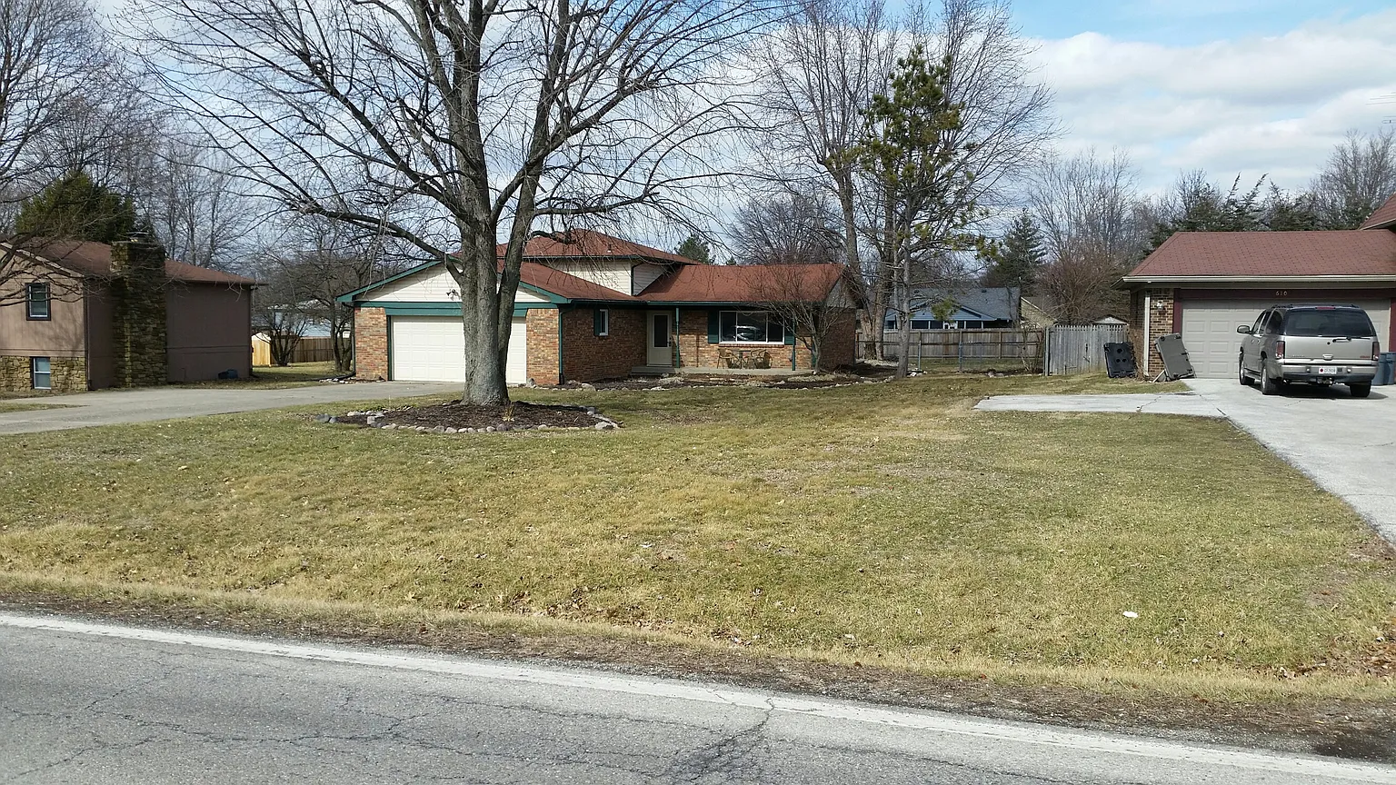 618 W Southport Rd photo 1
