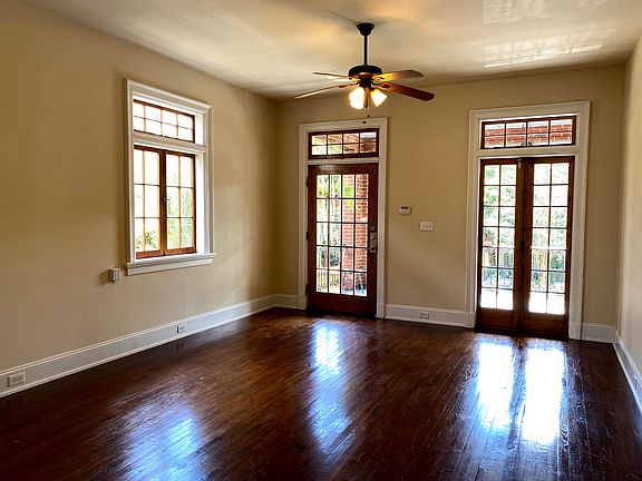 3rd image of 1808 Robert St