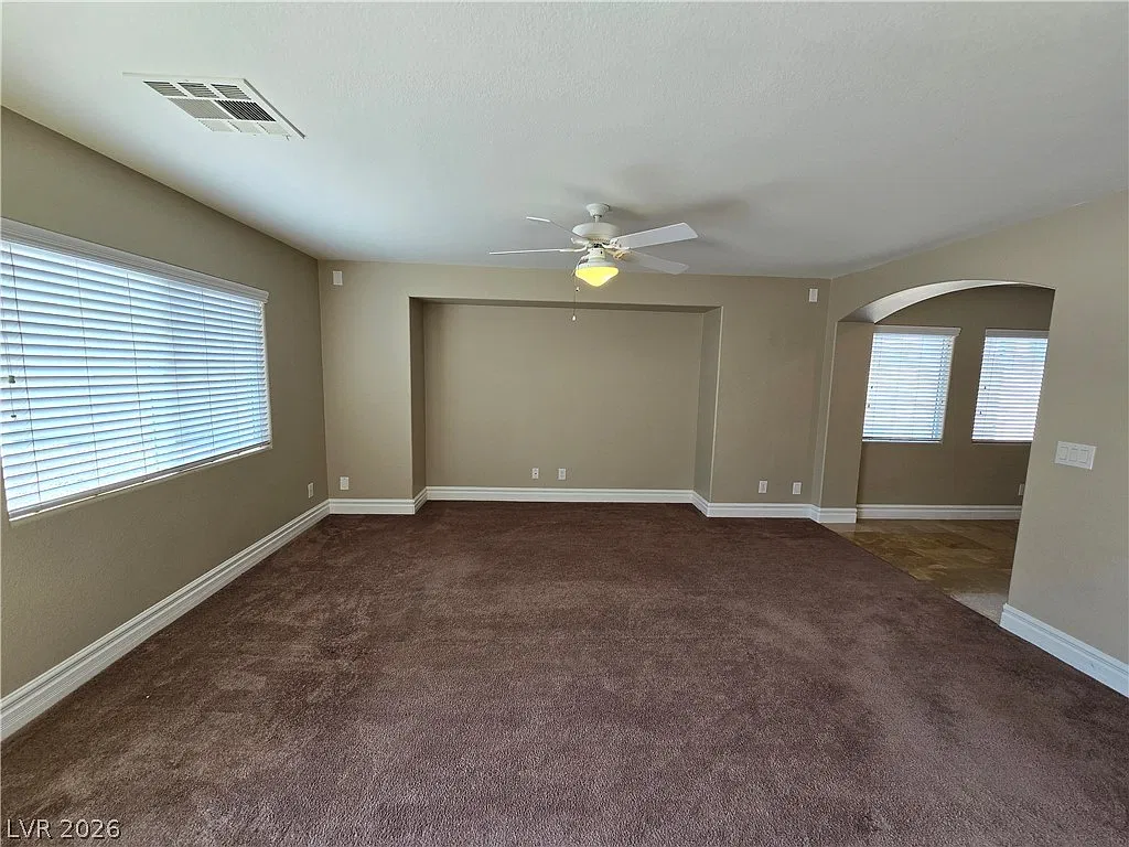4 bed, 3.0 bath, 2251 sqft, $2,350 — Photo 4