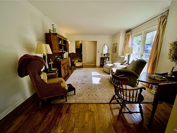 3rd image of 2935 Juniper Ln