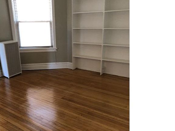 4th image of 830 E Hyde Park Blvd Unit 3