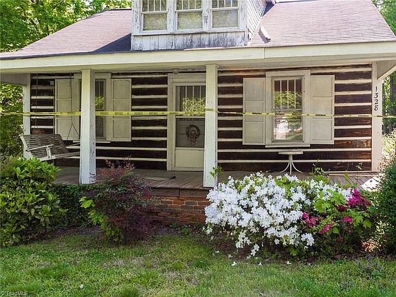 5th image of 1328 Forest Acres Cir
