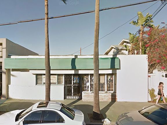 5th image of 116 E 18th St