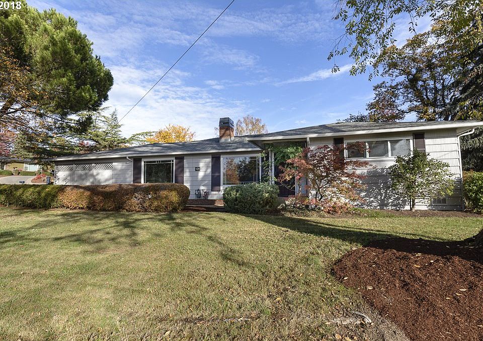 1st image of 101 Greenway Dr