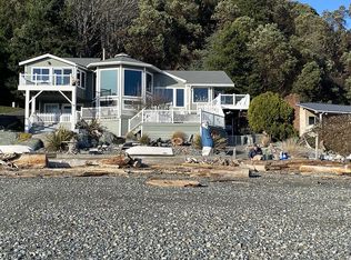 26012 Gold Beach Dr SW, Vashon, WA 98070