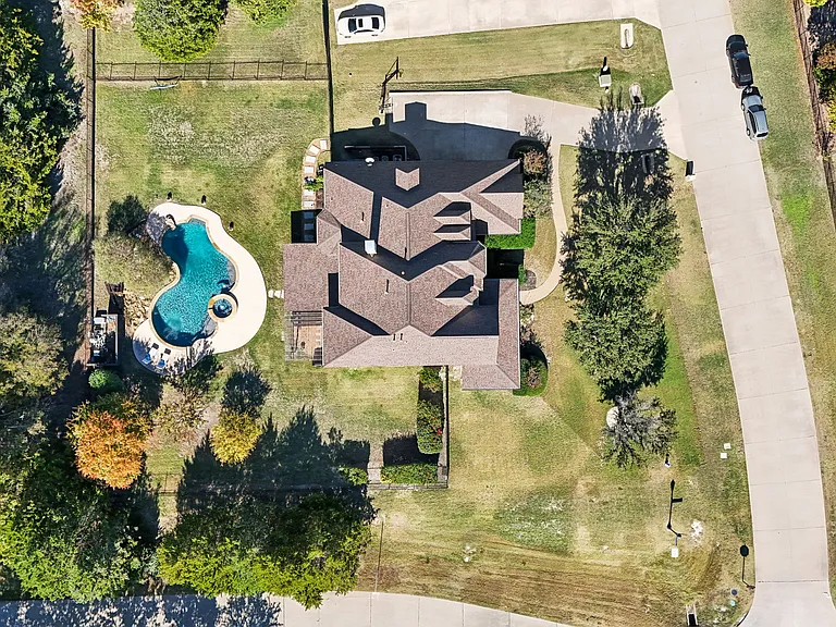 5801 Hathaway Dr — Photo 30
