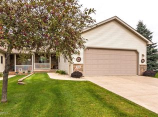 612 Willers Ct, Lake City, MN 55041