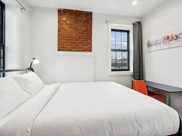 67-2 60th St #3, Ridgewood, NY 11385