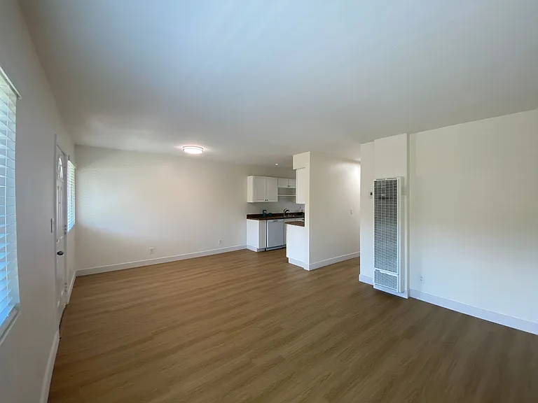 Breakwater Townhomes — Photo 10