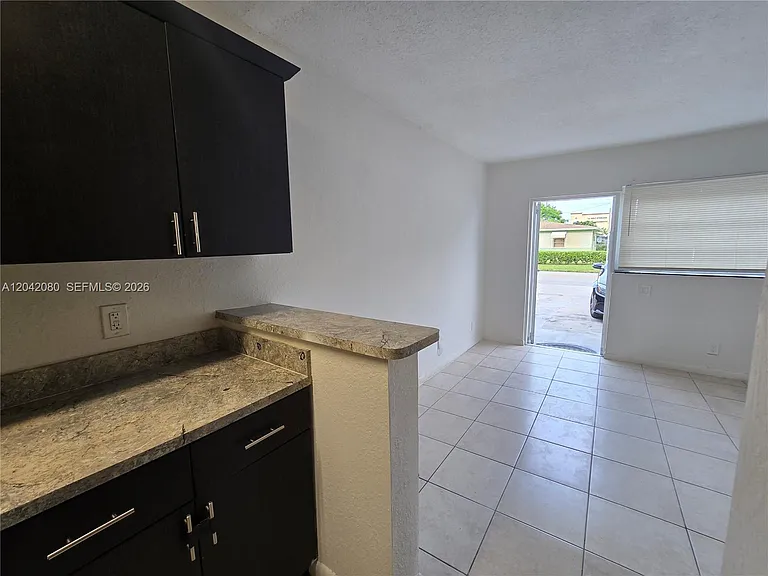 2203 Taft St #B — Photo 2