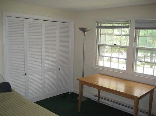 5th image of 26 Candlewood Dr