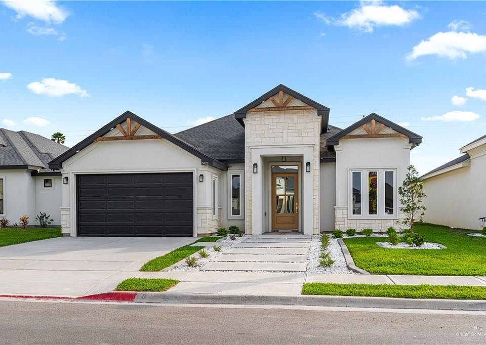 1st image of 903 Azalea St