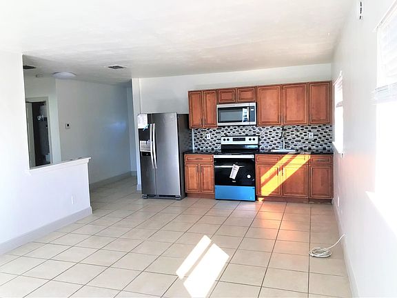 5th image of 1109 NW 5th St #1