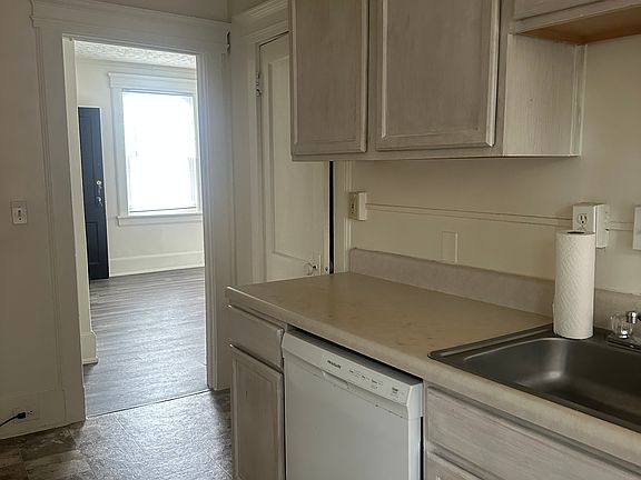 5th image of 3-1019 Amber Ct