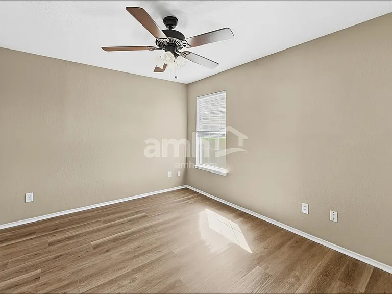 7504 Wood Slope Dr — Photo 15