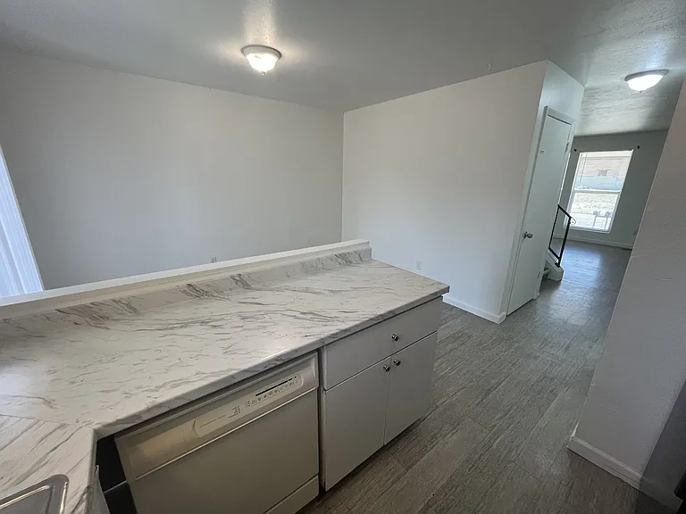 2280 Billings St — Photo 7