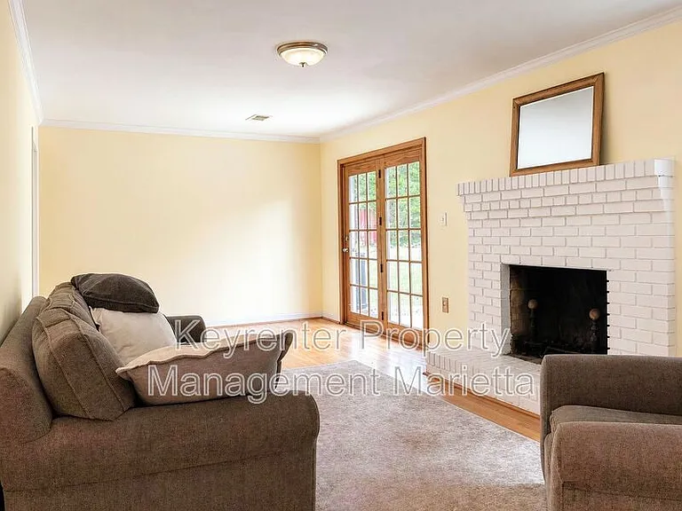 725 McBurnette Rd NE — Photo 12