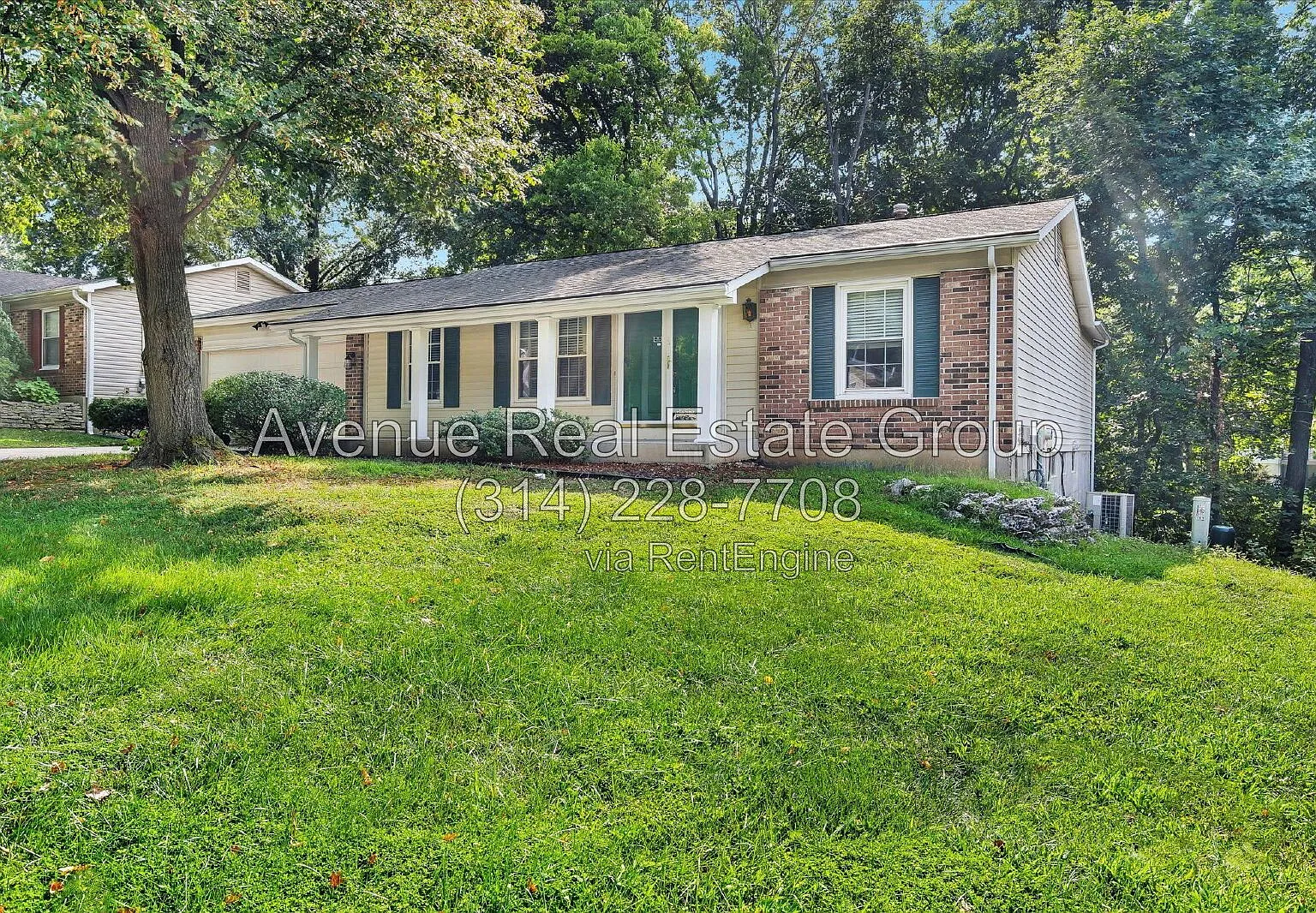 3 bed, 2.0 bath, 1320 sqft, $2,150 — Photo 2