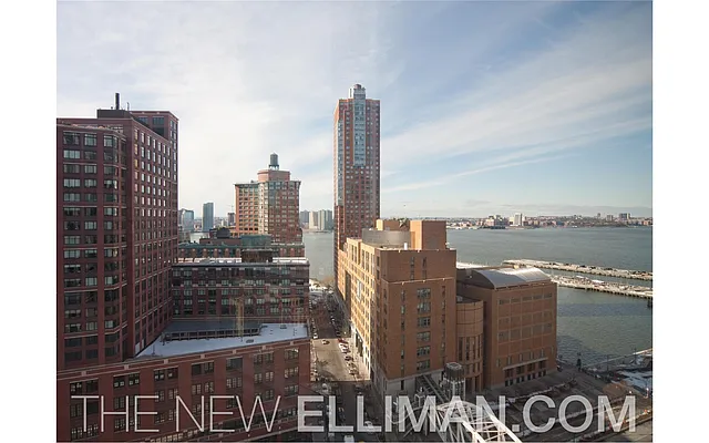 Rented by Douglas Elliman | media 33