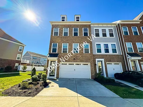 42961 Running Creek Sq Photo 1
