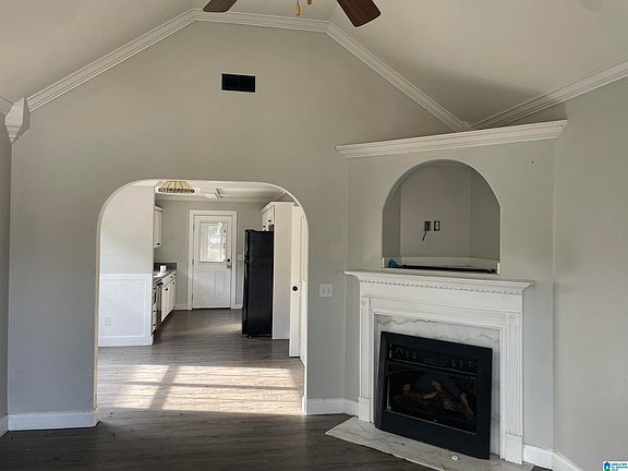 2nd image of 213 Stonecreek Pl