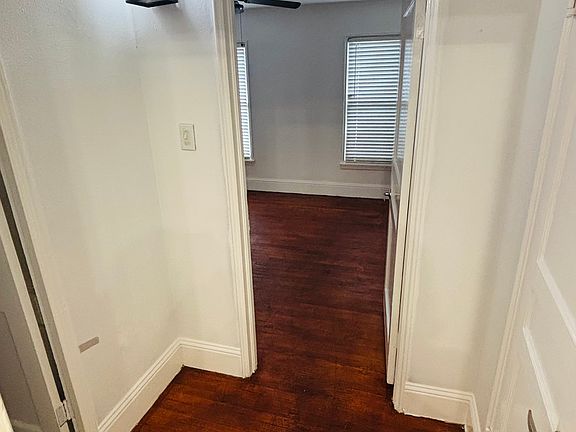 2nd image of 2922 Hawthorne Ave