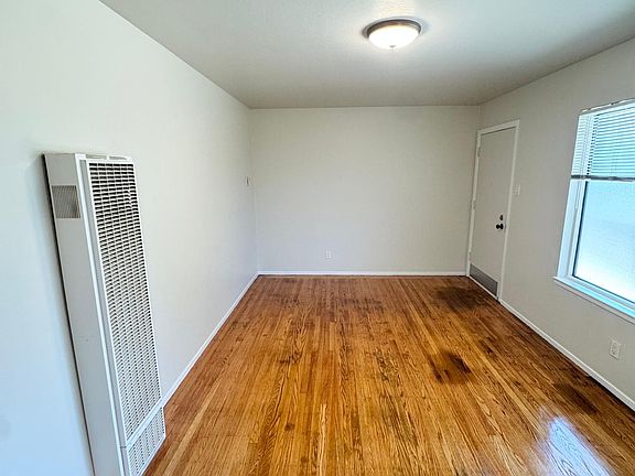 2nd image of 4211 Moraga St #3