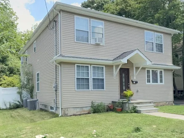 15 William St, Tinton Falls, NJ 07724