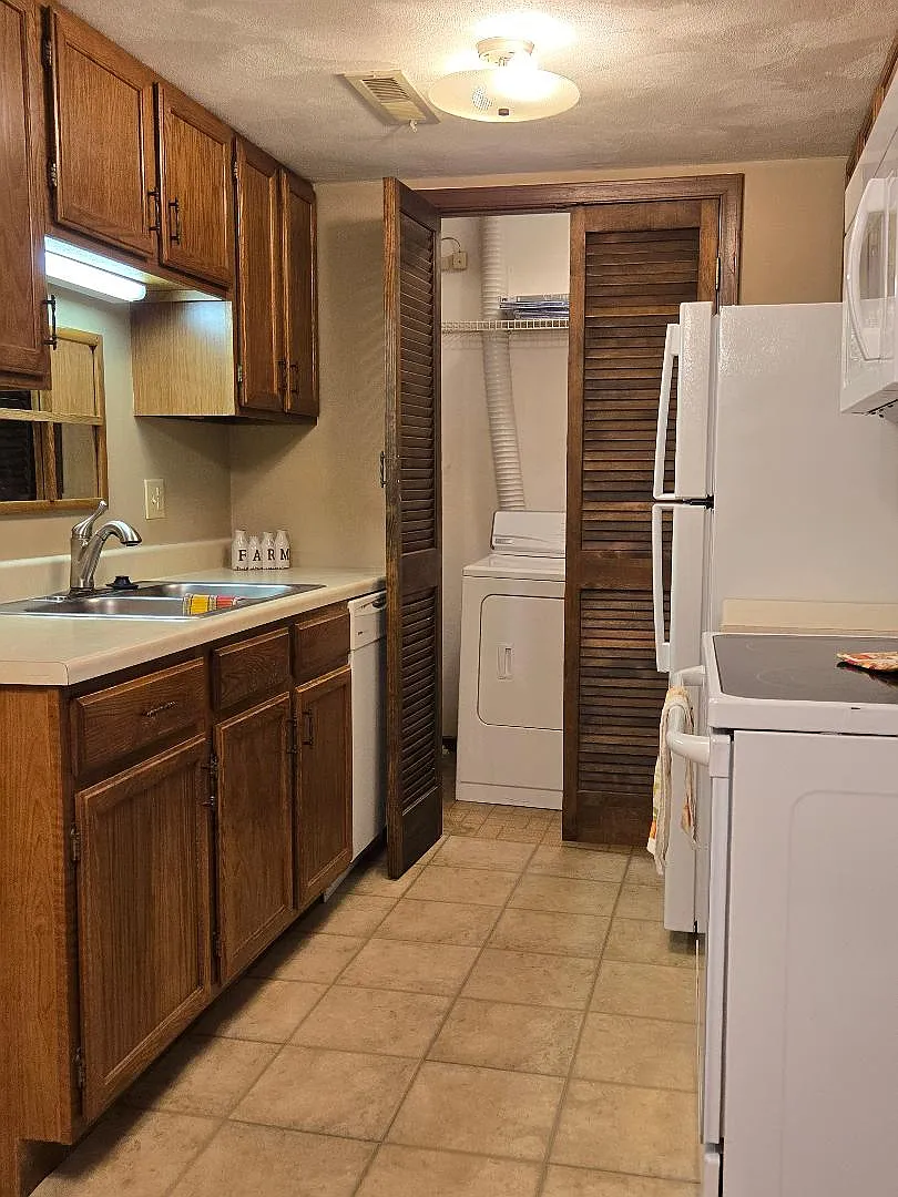 1 bed, 620 sqft, $895 — Photo 3