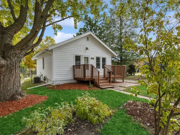 5716 Ovid Ave, Des Moines, IA 50310