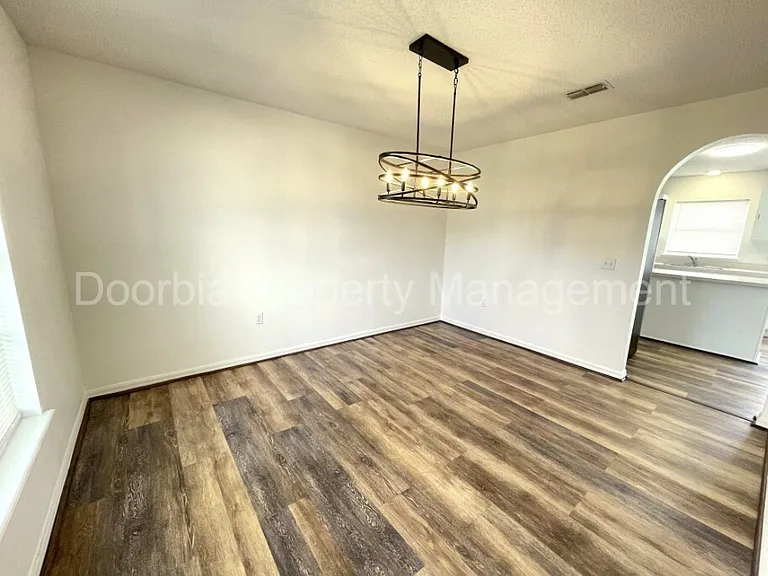 11098 Lord Taylor Dr — Photo 9