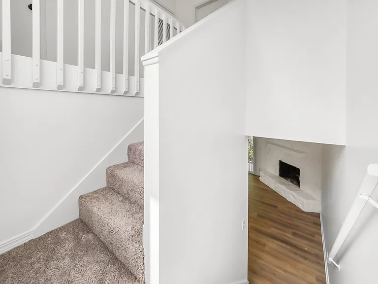 1304 E Magnolia Cir #1306 — Photo 38