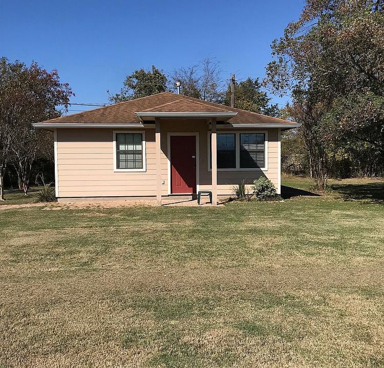 1st image of 1509A Bluebonnet Dr