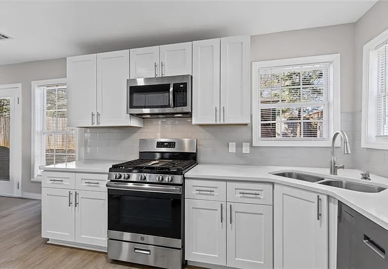 5720 Crow Dr — Photo 10