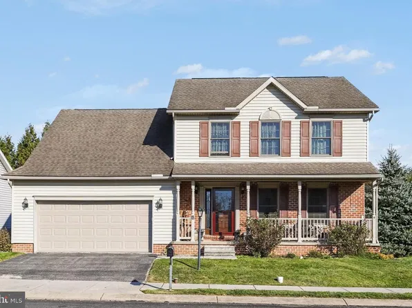8 Sycamore Ct, Littlestown, PA 17340