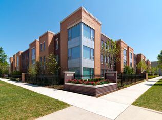1319 S Fairfield Ave APT 302, Chicago, IL 60608