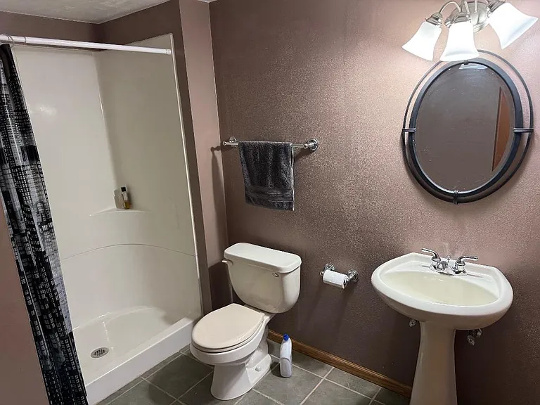 606 Samuel Dr — Photo 19