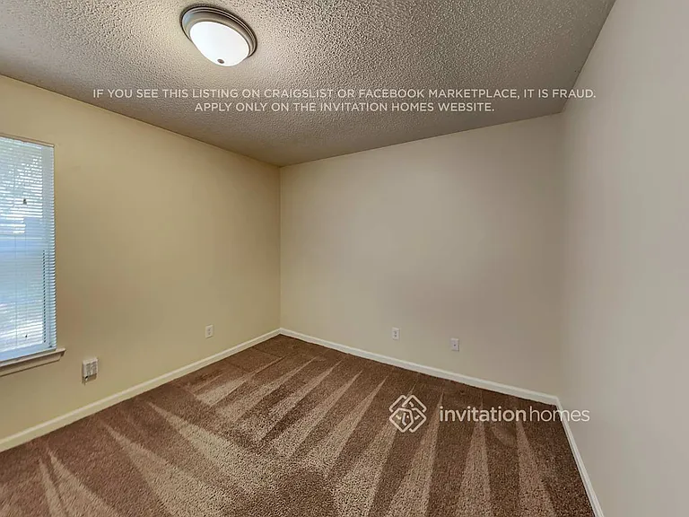 7805 Royce Hall Ln — Photo 13