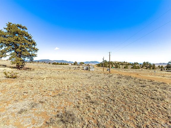 4th image of Spruce St