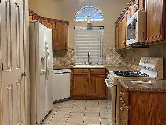 3rd image of 108 Harbour Town Way