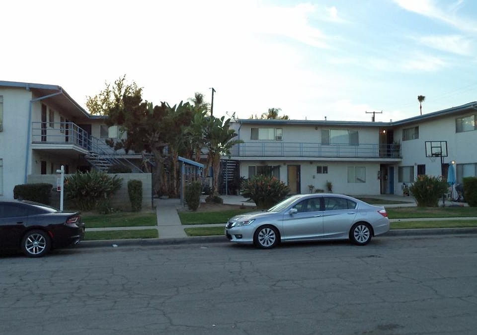 1st image of 513 S Stewart Dr APT 14