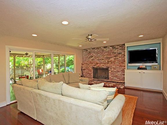 5th image of 2043 Ione St