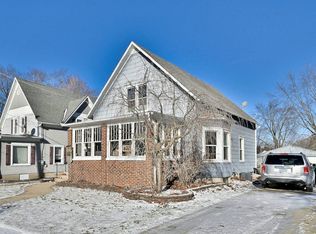 1113 Lewis St, Dekalb, IL 60115