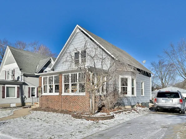 1113 Lewis St, Dekalb, IL 60115