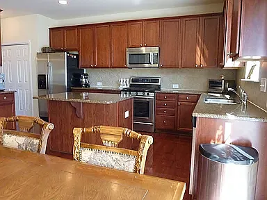 405 Garden Square Ln — Photo 10