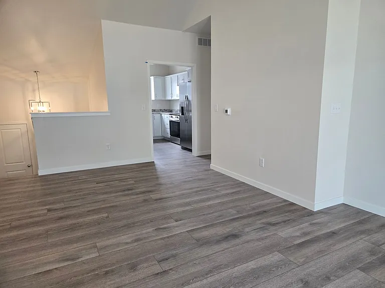 1609-1615-1654 Aspen Ct — Photo 11