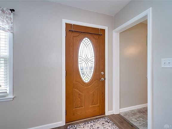 4th image of 4251 Elliot Ave