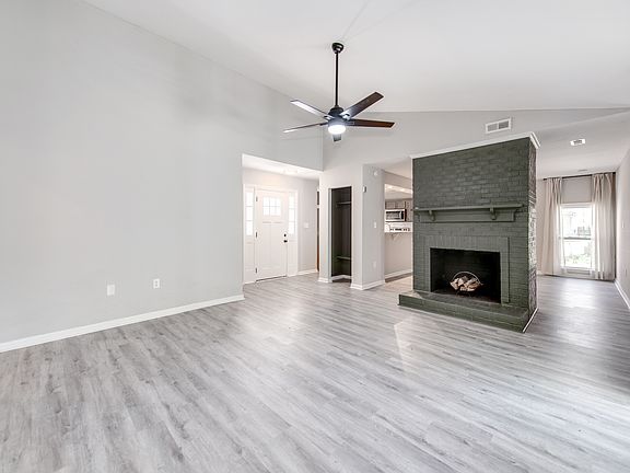 3rd image of 8242 Walnut Creek Ln