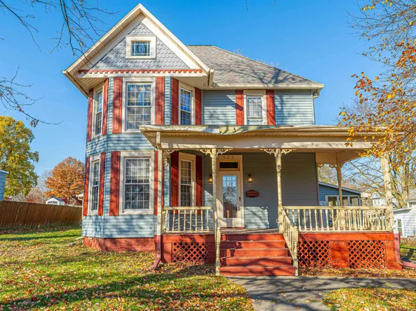 502 7th St, Lincoln, IL 62656