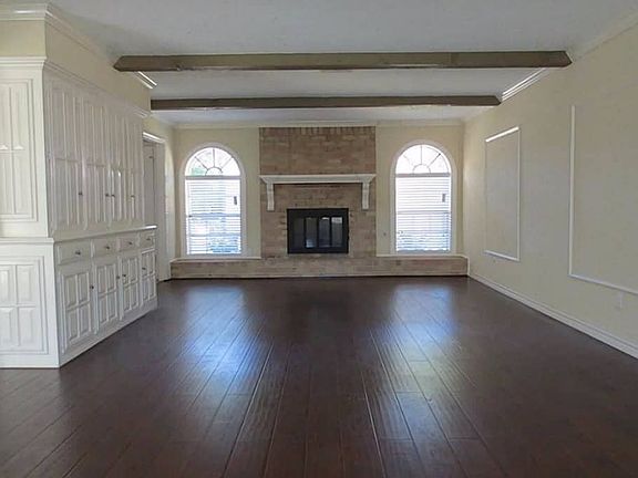 5th image of 1915 Roanwood Dr